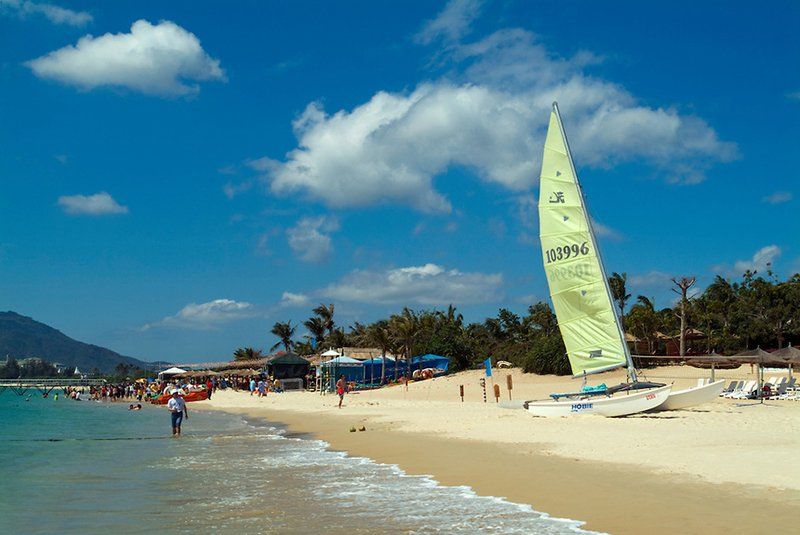 Yalong Bay Beach