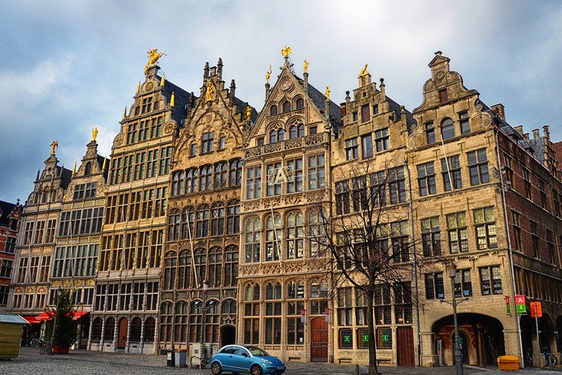 First Acquaintance with Antwerp
