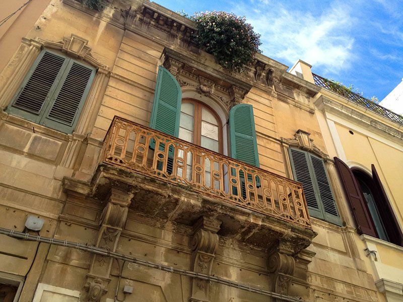 Palaces and mansions