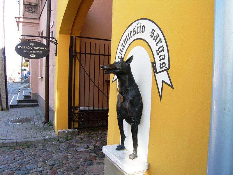 “Guardian of the Old Town” Sculpture