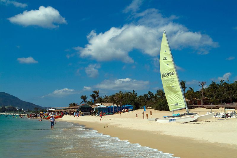 Yalong Bay Beach
