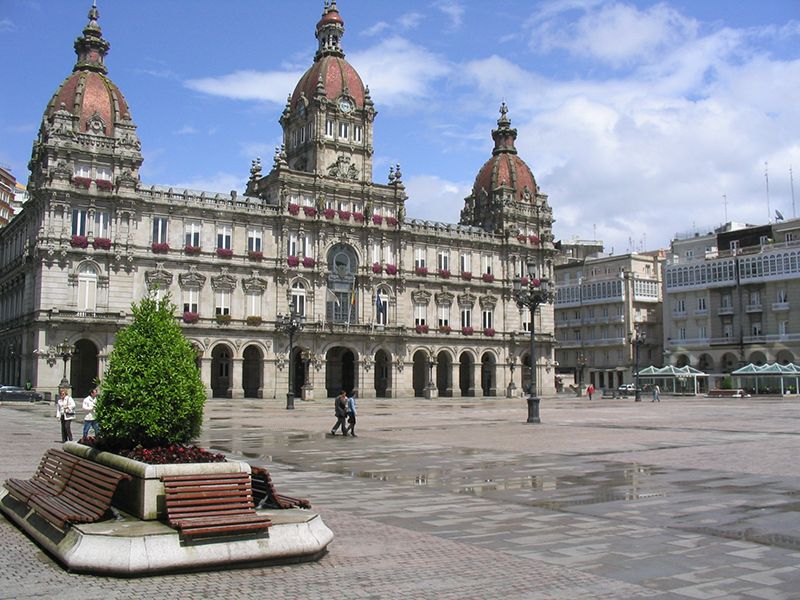 Not far from Ferrol there is a beautiful city, La Coruña.