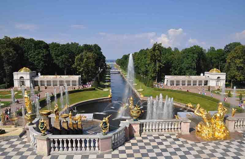 Peterhof. Capitala fântânilor