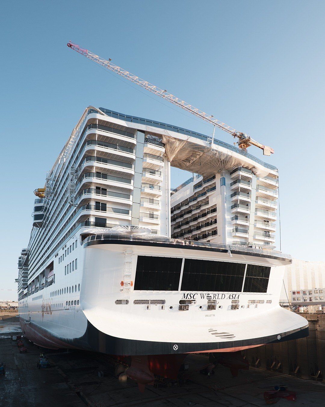Будівництво MSC World Asia 