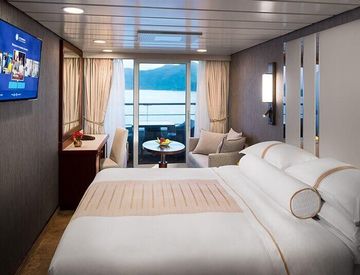 club-deluxe-veranda-stateroom