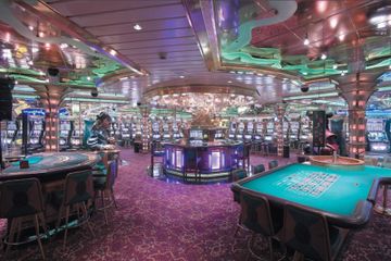 Cazinou (Casino)