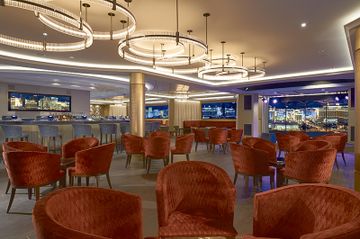 Бар поруч із казино Skyline Bar