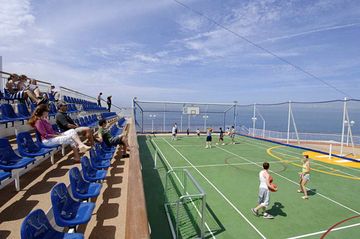 Баскетбольний майданчик (Basketball Court)