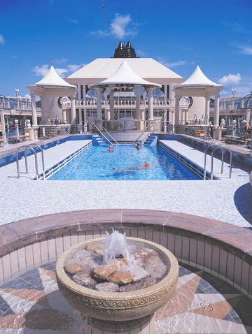 Piscină (Tivoli Pool)