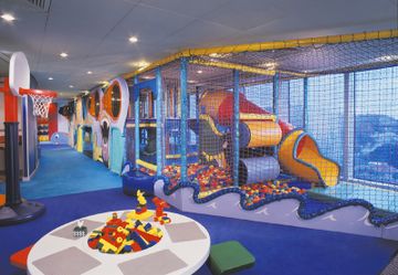 Clubul pentru copii (Charlie's Child Care Center)