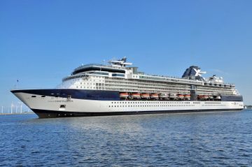 Лайнер Celebrity Constellation