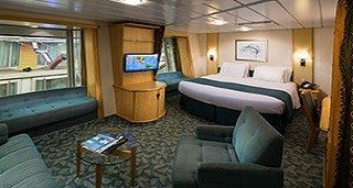 Внутрішня каюта «Spacious Promenade View interior» (31 м²)