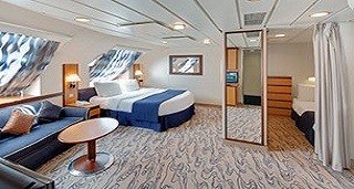Cabină cu geam „Ultra Spacious Ocean View” (30 m²)