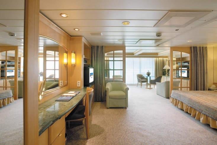 Люкс «Owner's Suite with Balcony»