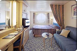 Каюта з вікном «Large Ocean View Stateroom»