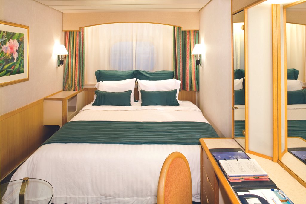 Каюта з вікном «Ocean View Stateroom»