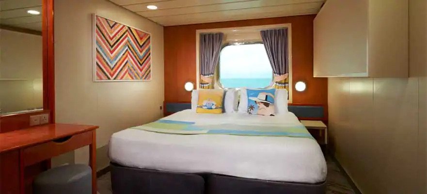 Каюта з вікном «Oceanview Picture Window Stateroom»