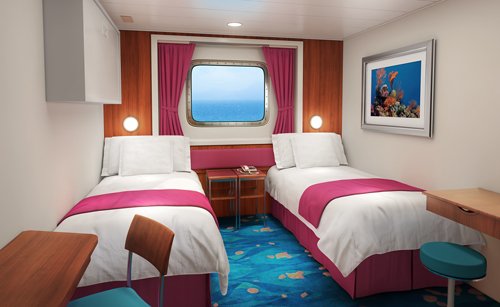 Каюта с окном "Family Oceanview Picture Window Stateroom"