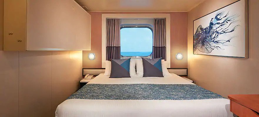 Каюта з вікном «Oceanview Picture Window Stateroom»