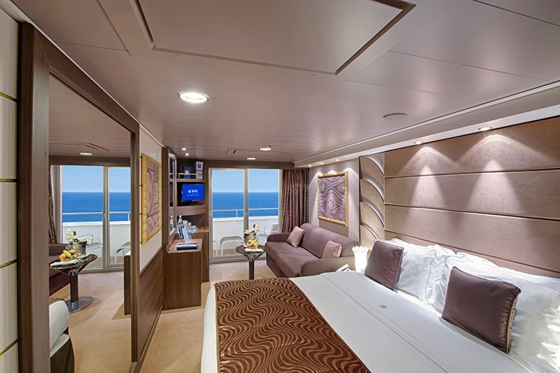 Сьют «Deluxe YACHT CLUB» (26–32 м²)
