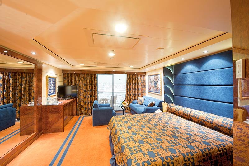 Сьют із балконом «Deluxe YACHT CLUB» (26 м²)