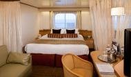 Каюта з вікном «Ocean-view stateroom»