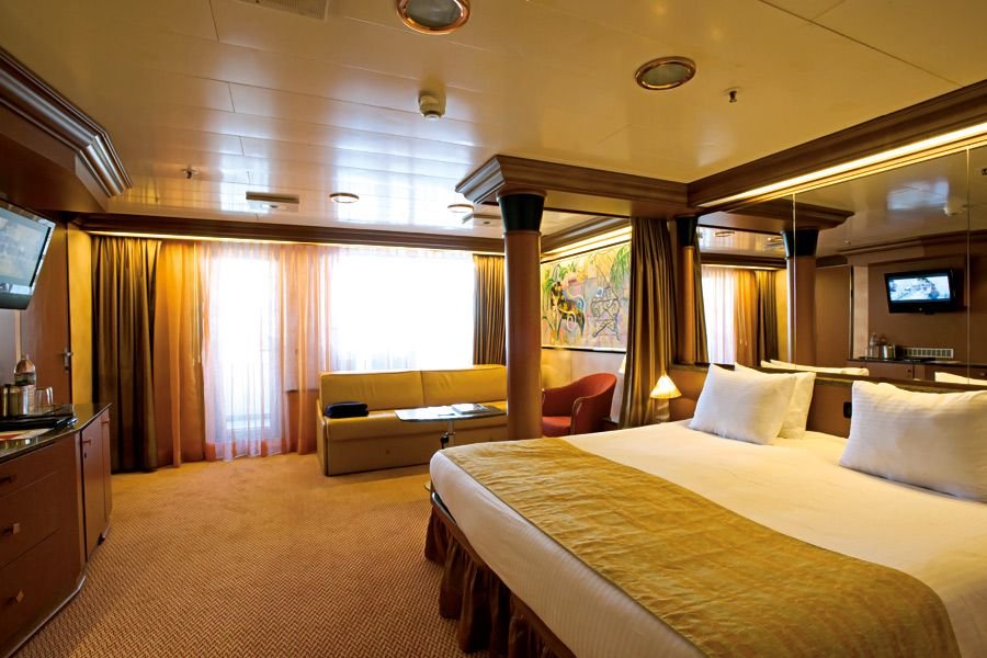 Сьют "Extended Balcony Grand Suite"