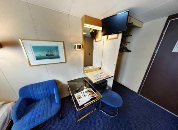 Каюта з вікном «A Premium Cabin»