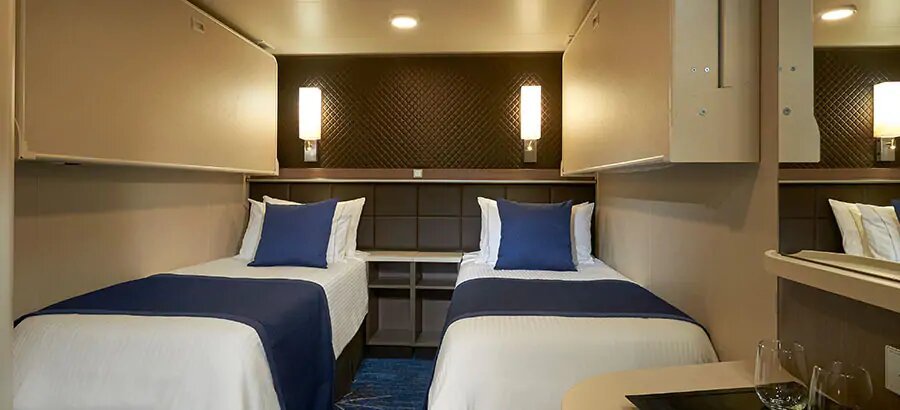 Внутрішня каюта «Sail Away Inside Stateroom»