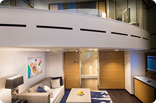 Сьют «Grand Loft Suite with Balcony» (65 м² + балкон 20 м²)
