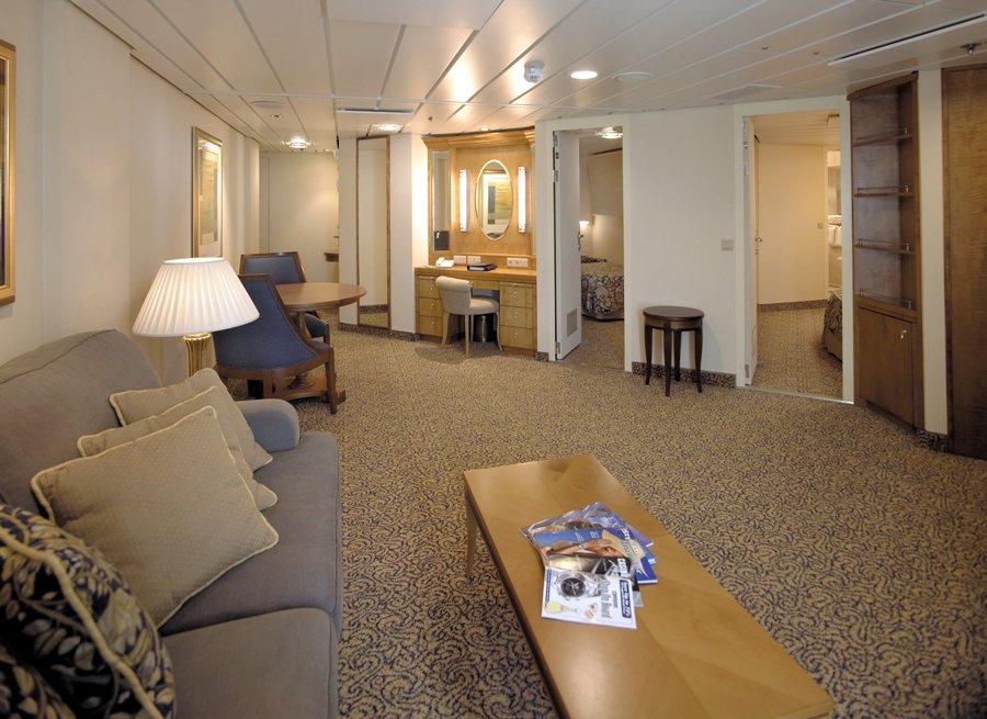 Сьют «Two Bedroom Suite with Balcony»