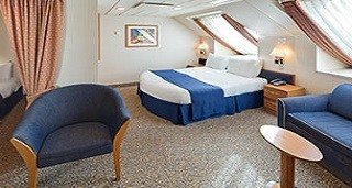 Каюта з вікном «Ultra Spacious Ocean View» (30 м²)