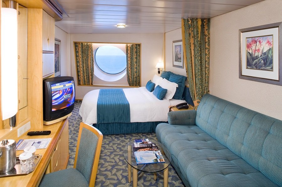 Cameră cu geam „Large Ocean View Stateroom”