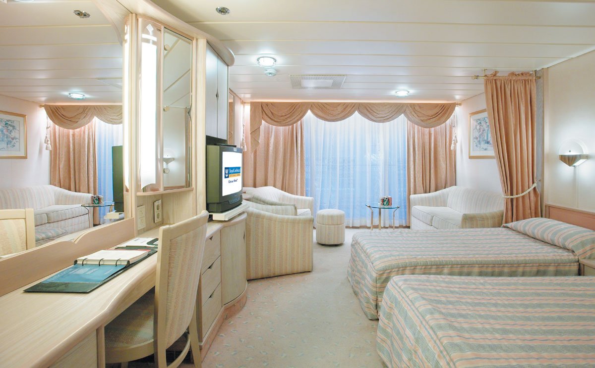 Junior Suite with Balcony suite