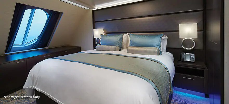 Suite “The Haven Forward-Facing Penthouse with Balcony”