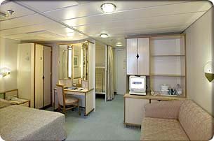 Каюта с окном "Family Ocean View Stateroom"