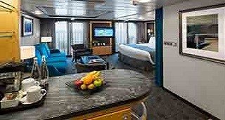 Сьют «Grand Suite - 1 Bedroom» (34 м² + балкон 10 м²)