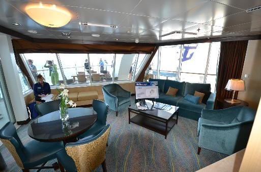 Сьют «Spacious AquaTheater Suite Large Balcony - 2 Bedroom»