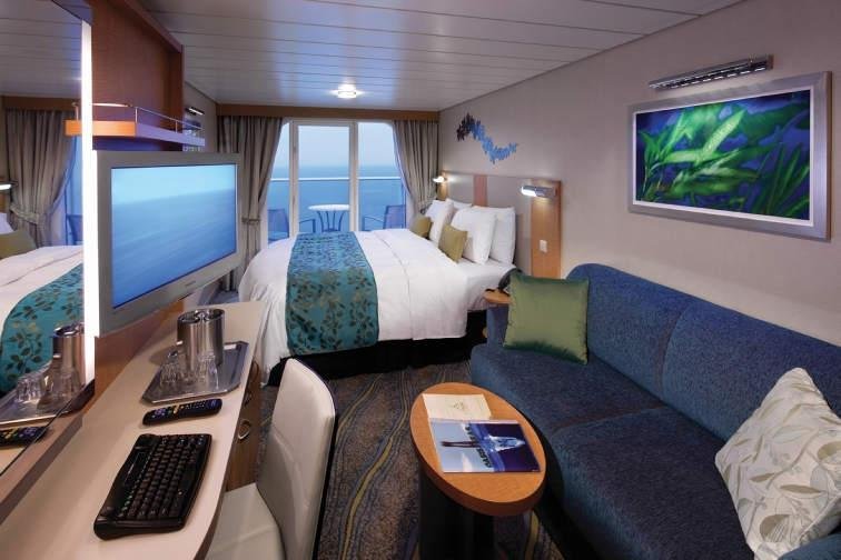 Каюта с балконом "Superior Ocean View Stateroom with Balcony"