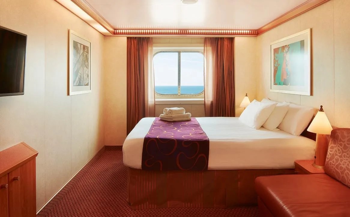 Premium cabin with a window (17 m²)