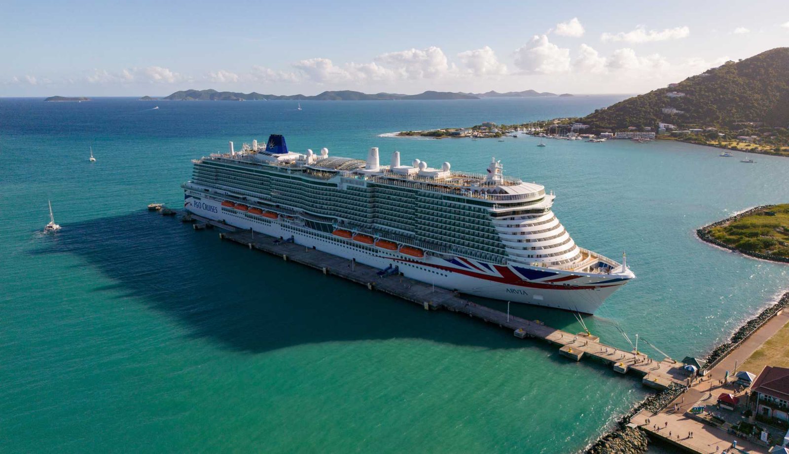 P&O Cruises oferă până la £600 pe cabină pentru croaziere în Caraibe